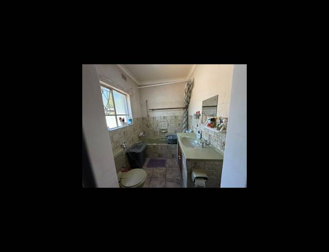 4 BEDROOM HOUSE FOR SALE IN BRACKENHURST